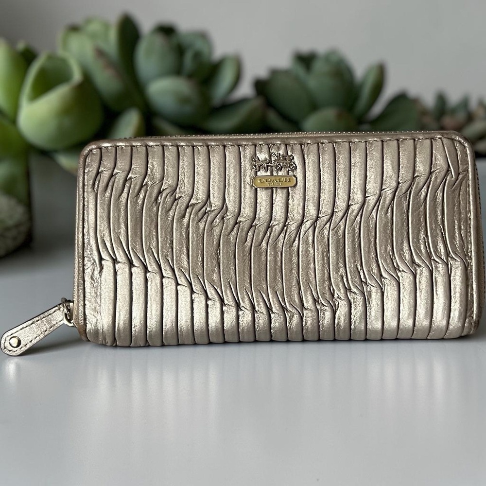 Coach Madison Zip Around Wallet Womens Large Metallic Champagne Pleated Leather - Picture 5 of 13